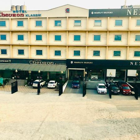 Hotel Chevron Klassik 루드히아나 외부 사진